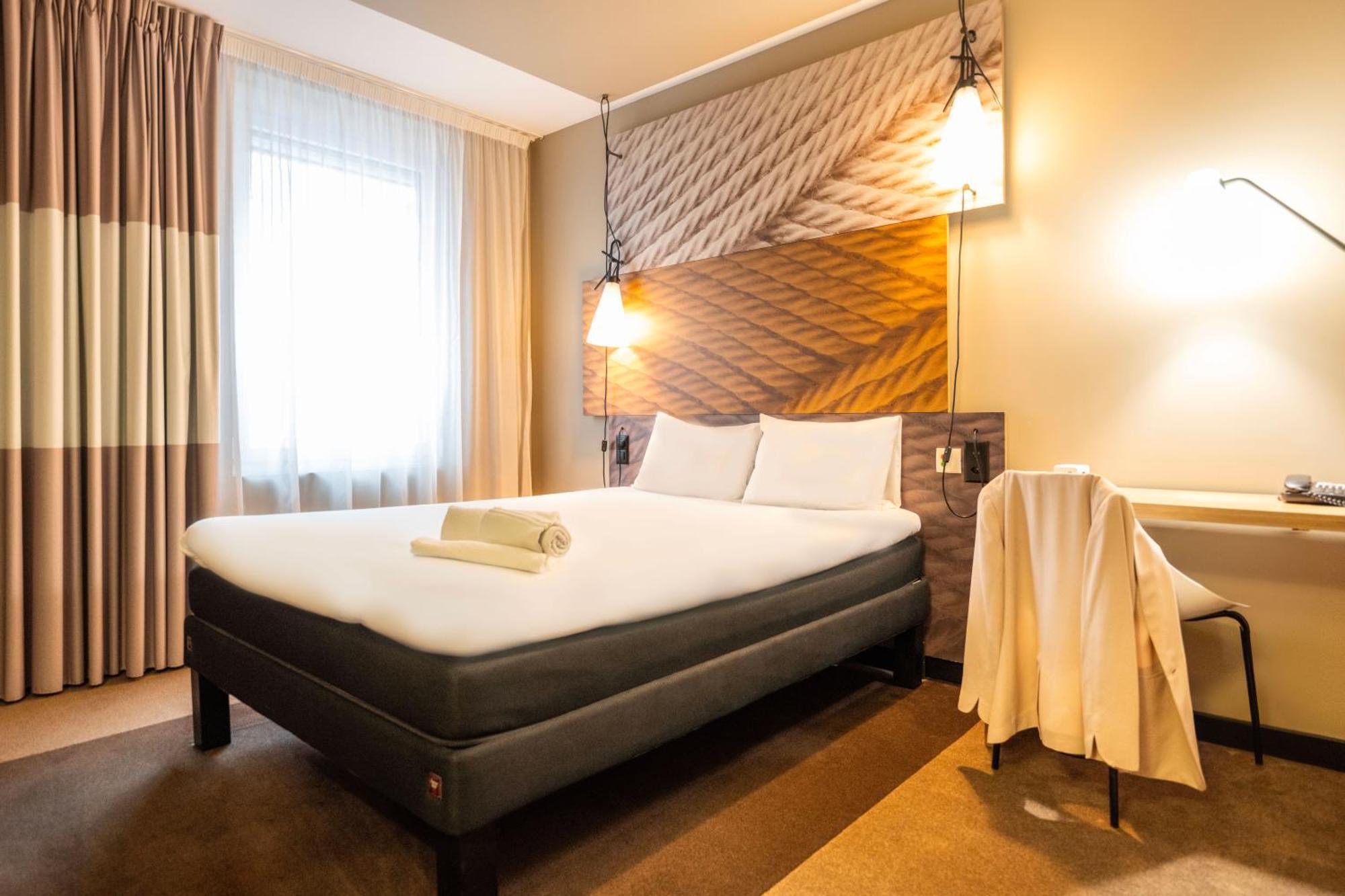ibis Geneve Centre Lac Esterno foto