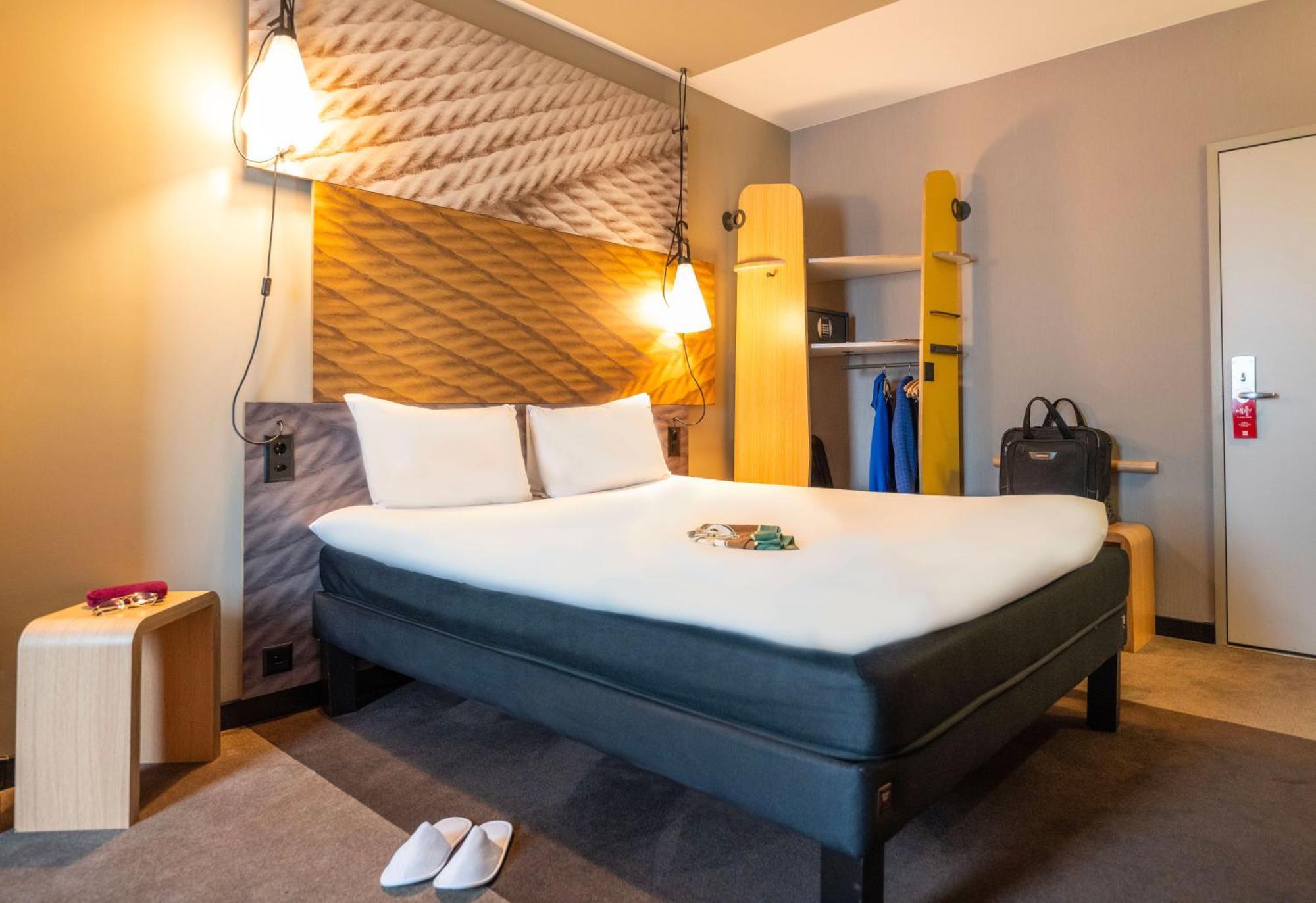 ibis Geneve Centre Lac Esterno foto