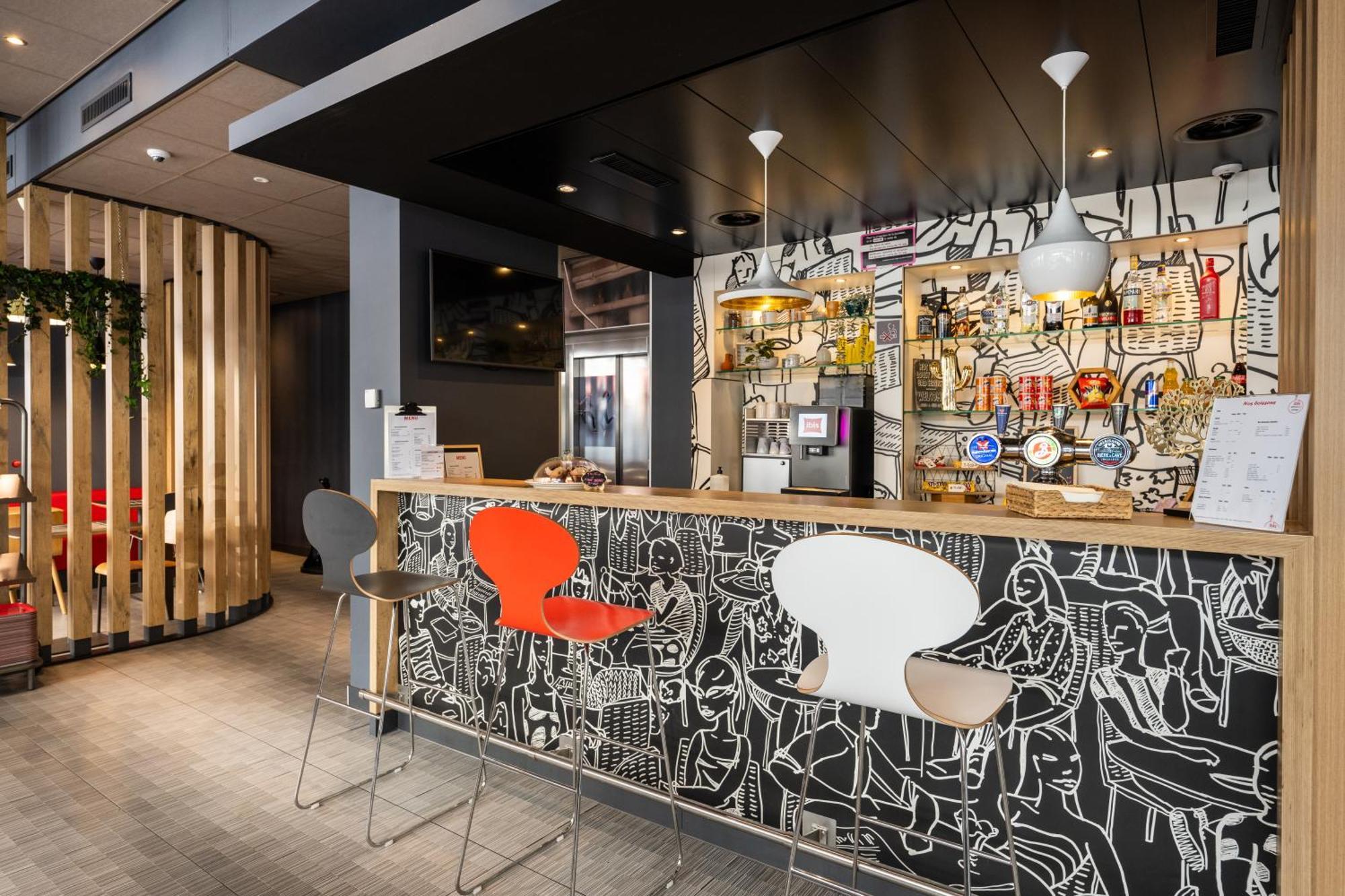 ibis Geneve Centre Lac Esterno foto