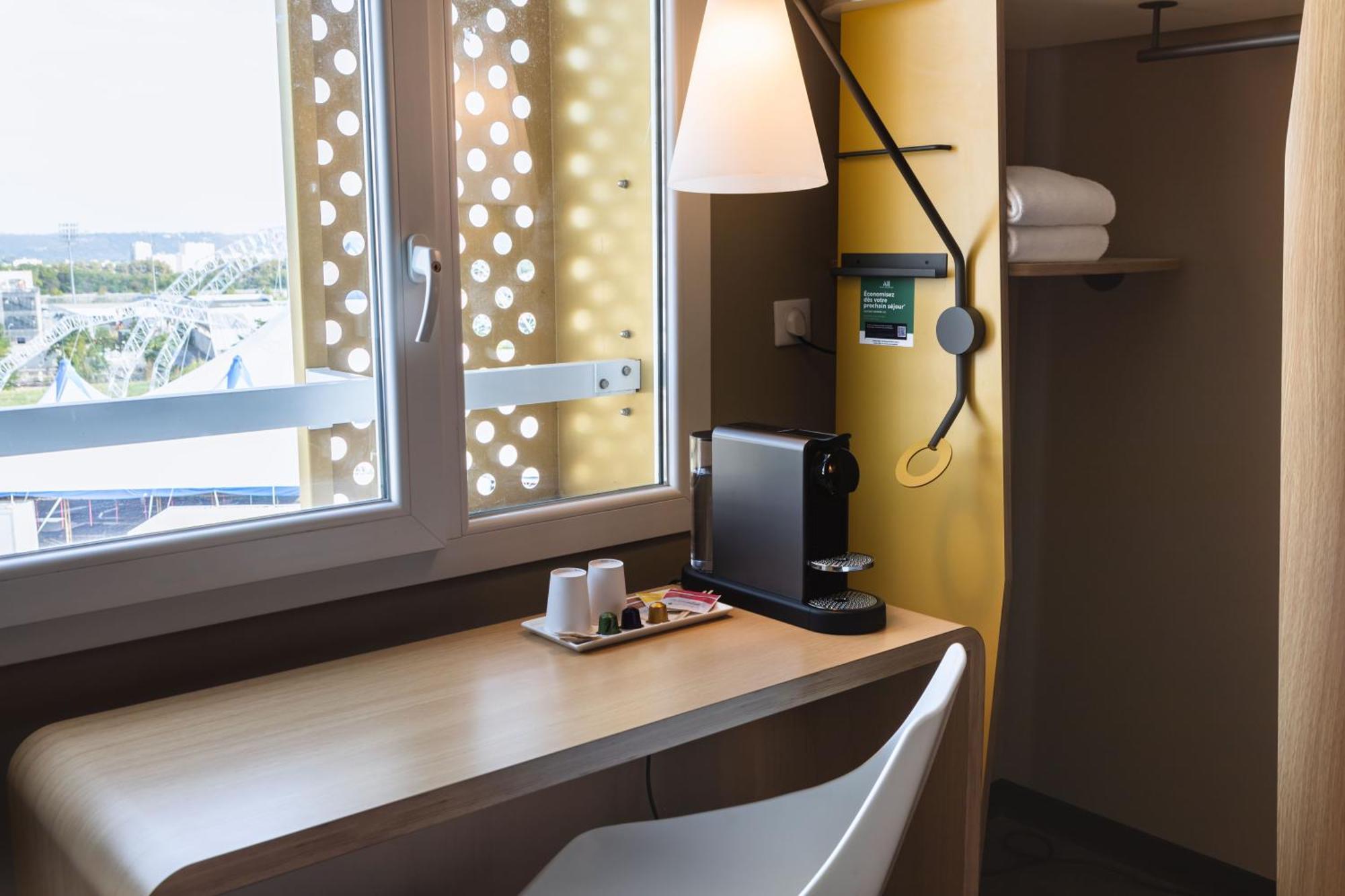ibis Geneve Centre Lac Esterno foto