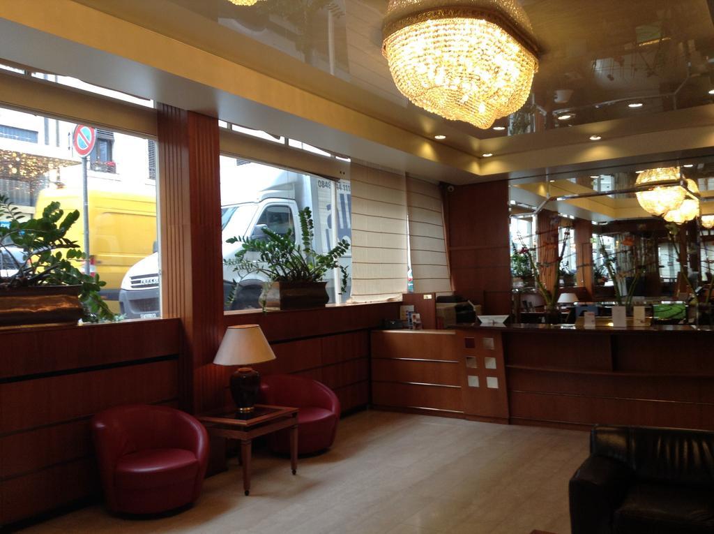 ibis Geneve Centre Lac Esterno foto