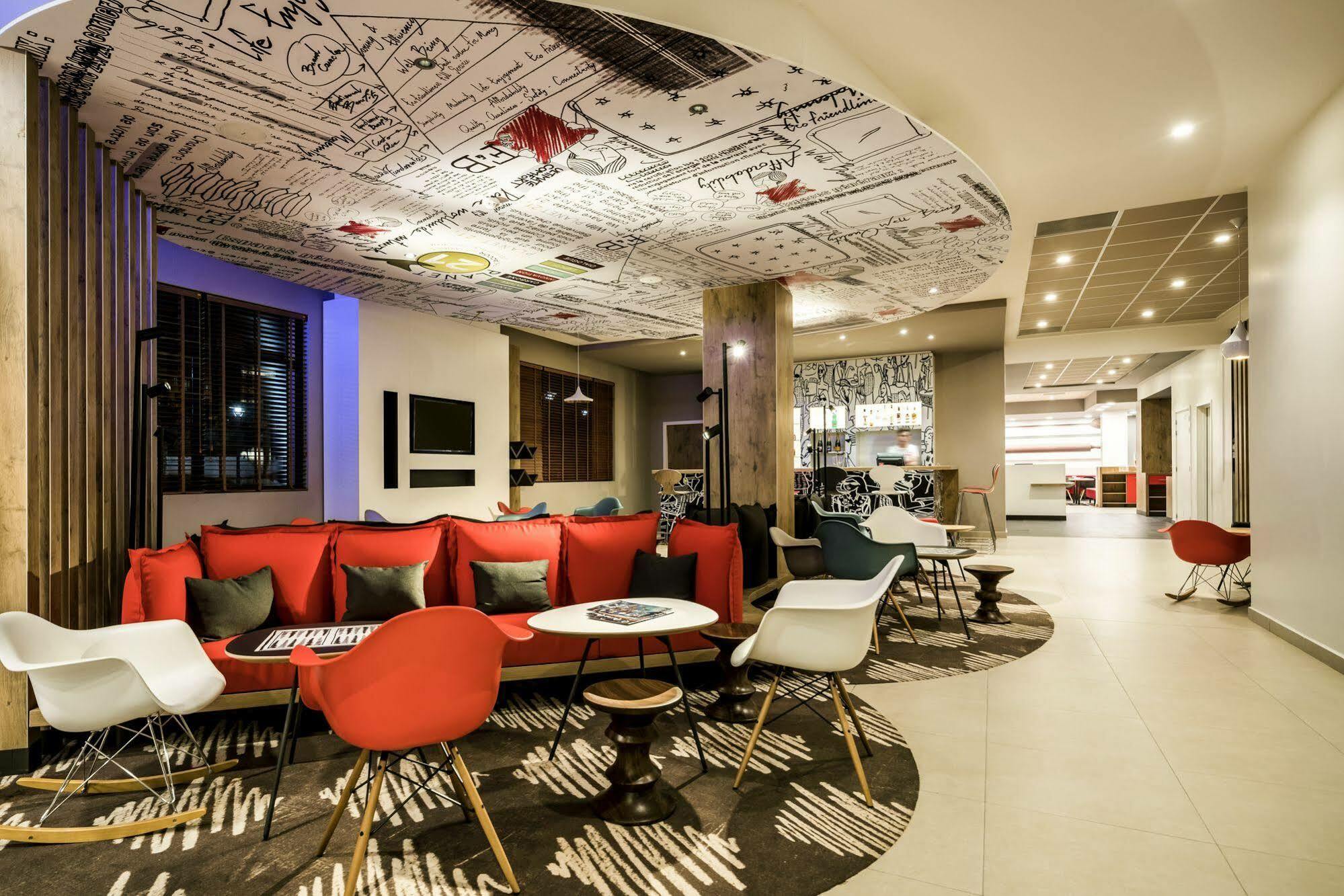 ibis Geneve Centre Lac Esterno foto
